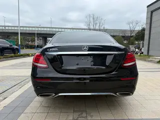 Mercedes-Benz E-Class 2019 E 300 L Fashionable interior photo 15