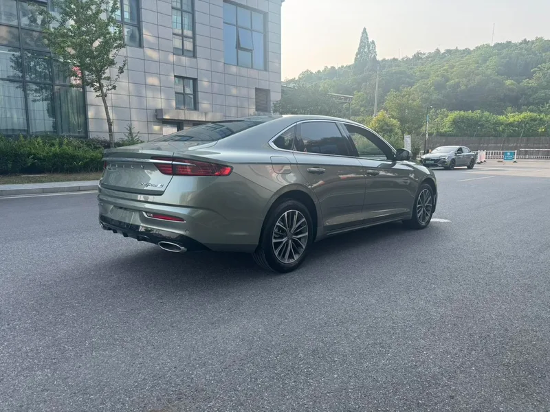 Geely Preface 2023 1.5T soaring version exterior photo 5