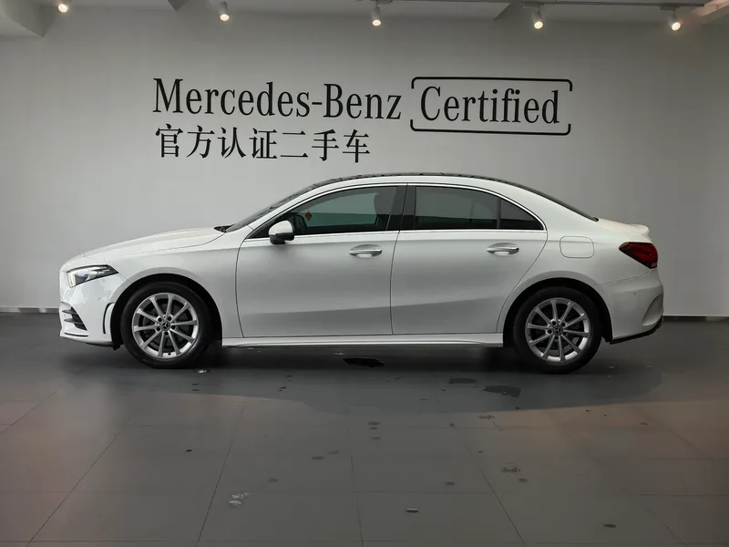 Mercedes-Benz A-Class 2021 A 200 L Sport Sedan Fashion Edition exterior photo 2