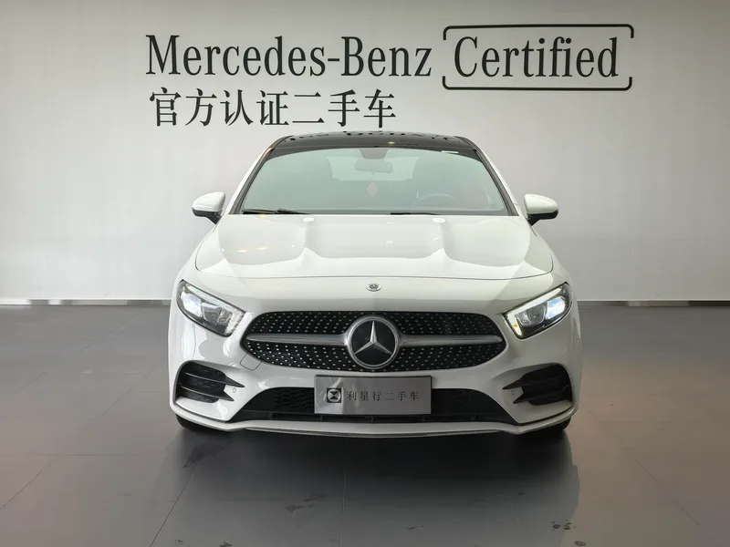 Mercedes-Benz A-Class 2021 A 200 L Sport Sedan Fashion Edition exterior photo 3
