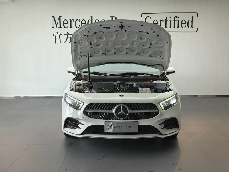 Mercedes-Benz A-Class 2021 A 200 L Sport Sedan Fashion Edition exterior photo 4