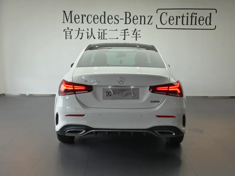 Mercedes-Benz A-Class 2021 A 200 L Sport Sedan Fashion Edition interior photo 10