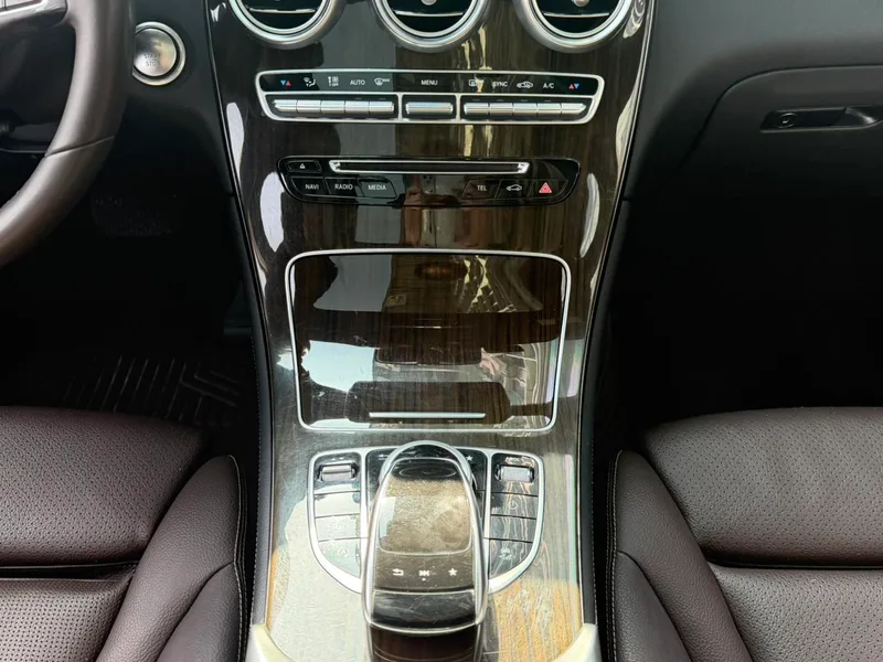 Mercedes-Benz GLC 2017 GLC 260 4MATIC De lujo exterior foto 8