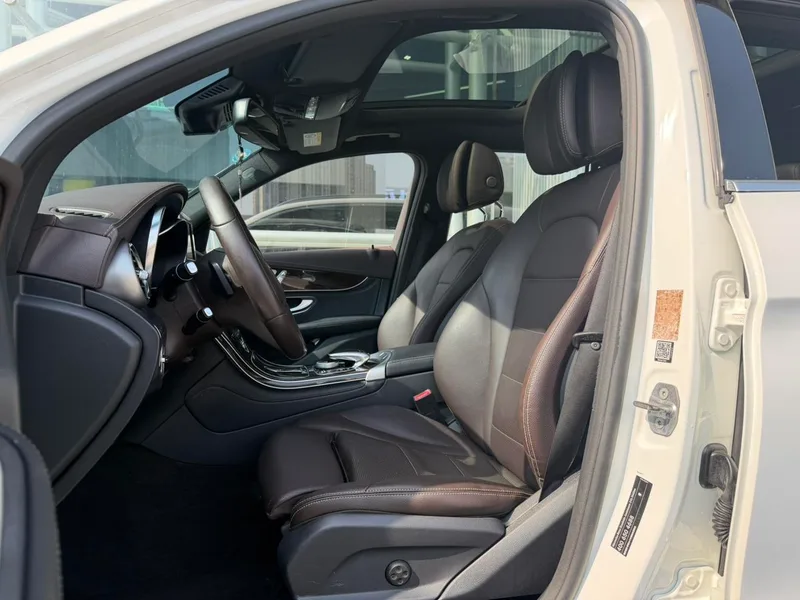 Mercedes-Benz GLC 2017 GLC 260 4MATIC De lujo interior foto 10