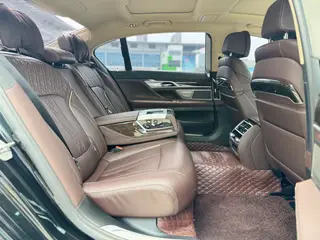 BMW 7 Series 2021 730Li Ensemble de luxe intérieur photo 10