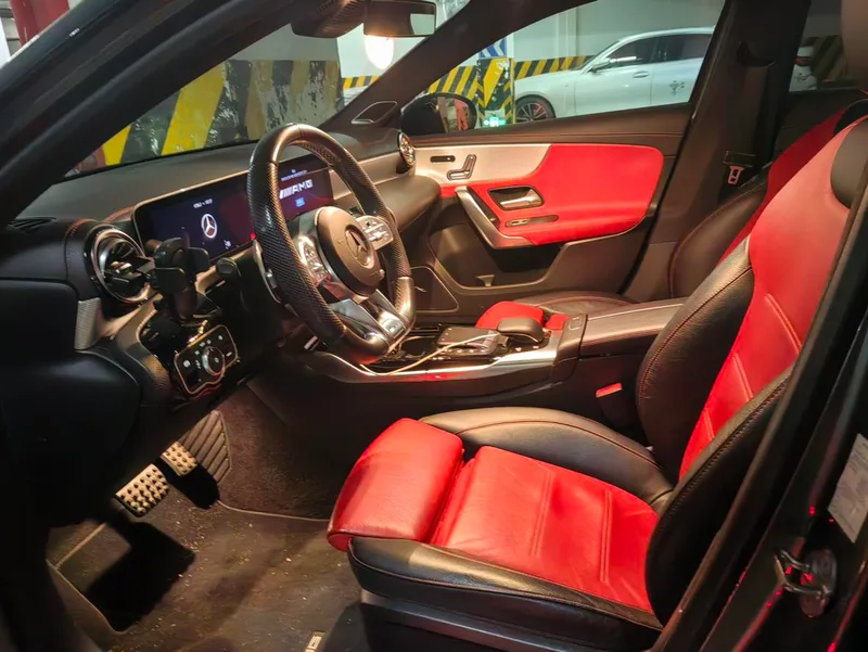 Mercedes-Benz A-Class AMG 2019 AMG A 35 L 4MATIC interior photo 11