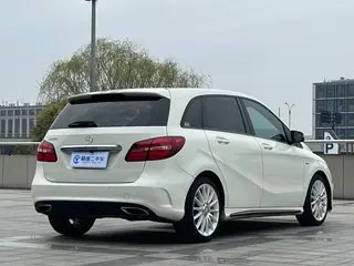 Mercedes-Benz B-Class 2017 B 200 Edición limitada polar exterior foto 3