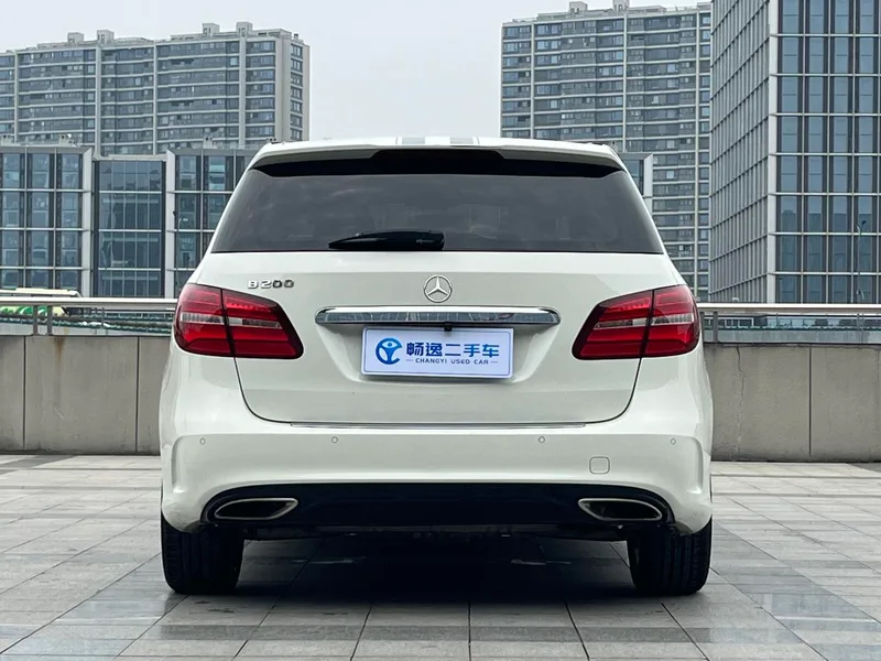 Mercedes-Benz B-Class 2017 B 200 Edición limitada polar exterior foto 4
