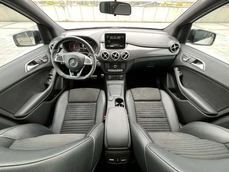 Mercedes-Benz B-Class 2017 B 200 Edición limitada polar interior foto 11