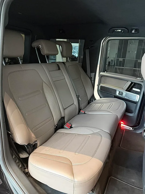 Mercedes-Benz G-Class 2024 G 500 intérieur photo 10