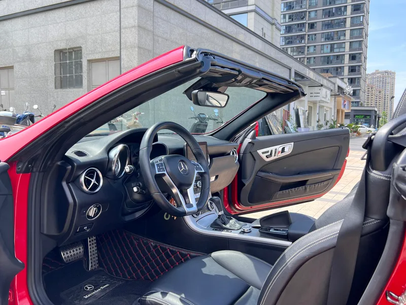 Mercedes-Benz SLK-Class 2011 SLK 200 Fashionable interior photo 12