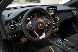 Mercedes-Benz Mercedes-AMG A-Class 2017 AMG A 45 4MATIC Edición limitada Dark Night Thunder interior foto 10