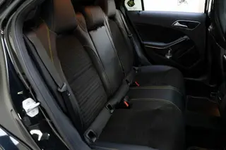Mercedes-Benz Mercedes-AMG A-Class 2017 AMG A 45 4MATIC Edición limitada Dark Night Thunder interior foto 13