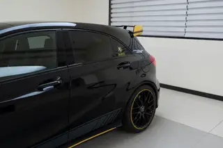 Mercedes-Benz Mercedes-AMG A-Class 2017 AMG A 45 4MATIC Edición limitada Dark Night Thunder interior foto 17