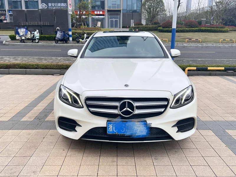 Mercedes-Benz E-Class 2018 Restyling E 200 L Sporty 4MATIC exterior photo 3