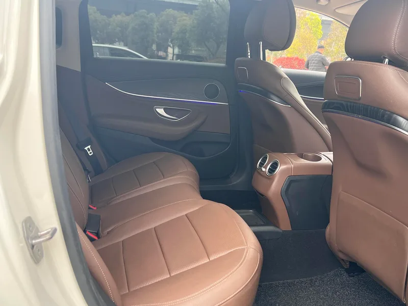 Mercedes-Benz E-Class 2018 Restyling E 200 L Sporty 4MATIC interior photo 12