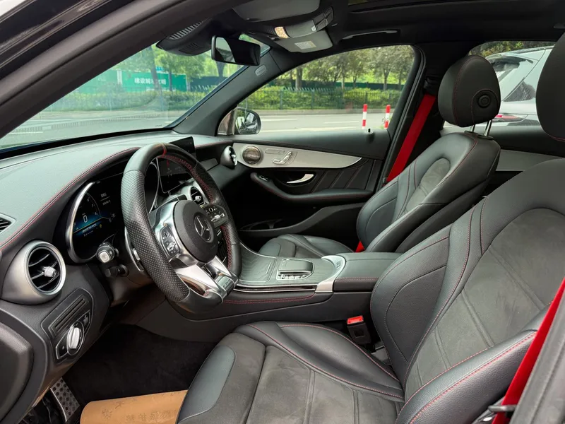 Mercedes-Benz GLC AMG 2020 AMG GLC 43 4MATIC intérieur photo 10