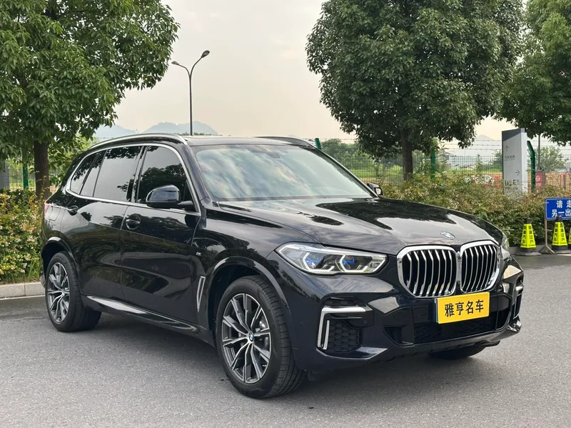 BMW X5 2022 xDrive 30Li Премиум-класса M Спортивный костюм экстерьер фото 3