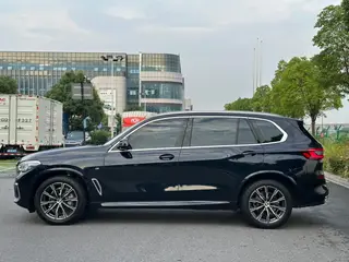 BMW X5 2022 xDrive 30Li Премиум-класса M Спортивный костюм экстерьер фото 4