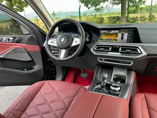 BMW X5 2022 xDrive 30Li Премиум-класса M Спортивный костюм интерьер фото 15