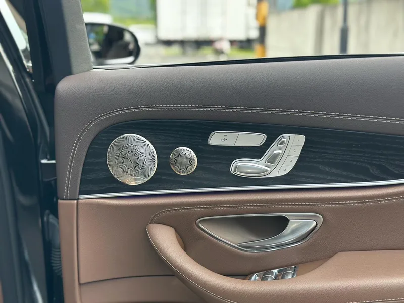Mercedes-Benz E-Class 2023 E 300 L Luxury type Passenger car exterior photo 5