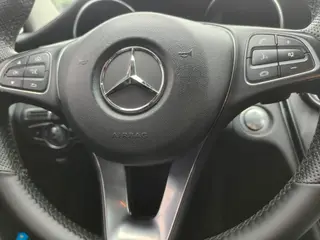 Mercedes-Benz C-Class 2018 C 180 L Edición deportiva de moda interior foto 8