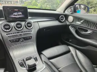 Mercedes-Benz C-Class 2018 C 180 L Edición deportiva de moda interior foto 9