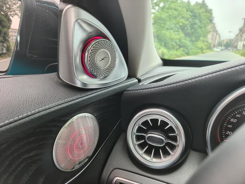 Mercedes-Benz C-Class 2018 C 180 L Edición deportiva de moda interior foto 11