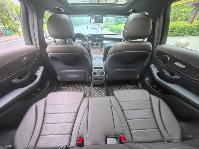 Mercedes-Benz GLC 2020 GLC 300 L 4MATIC Dynamic interior photo 11