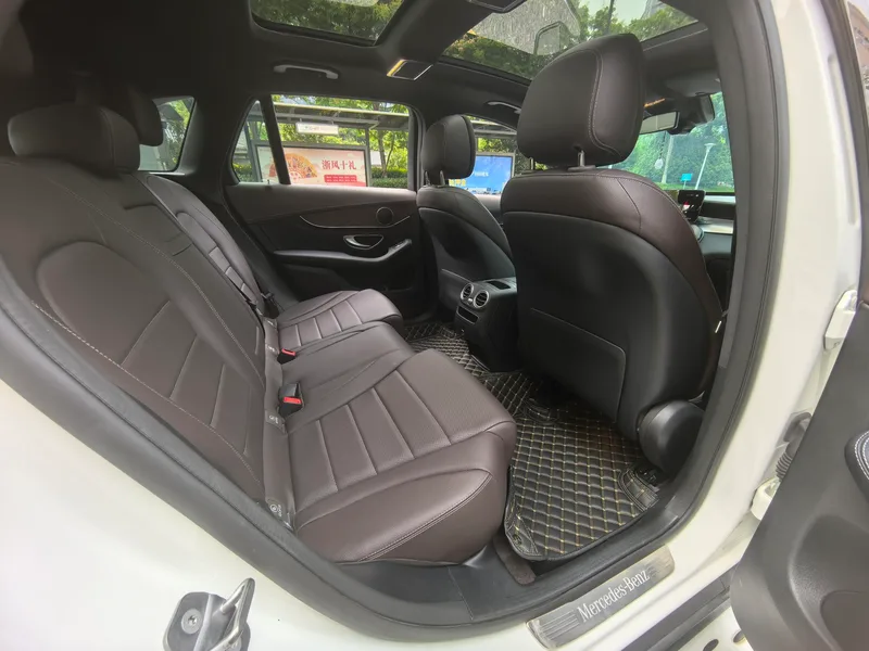 Mercedes-Benz GLC 2020 GLC 300 L 4MATIC Dynamic interior photo 12