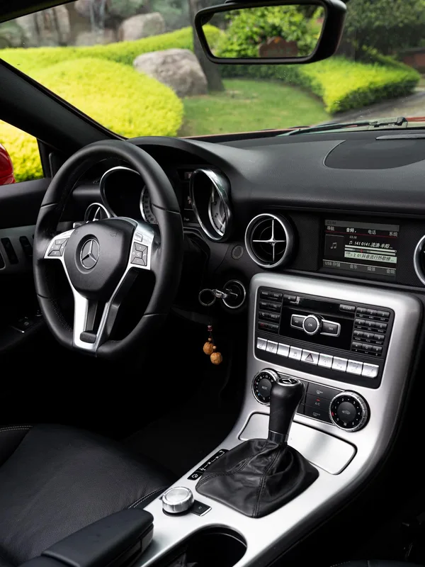 Mercedes-Benz SLK-Class 2011 SLK 200 Fashionable exterior photo 4