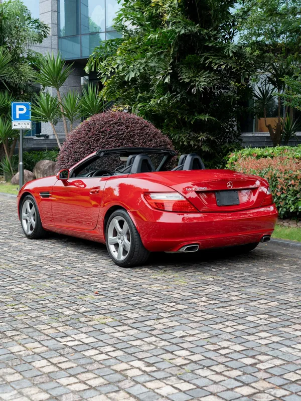Mercedes-Benz SLK-Class 2011 SLK 200 Fashionable interior photo 10