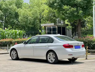 BMW 3 Series 2017 320Li Fashionable exterior photo 4