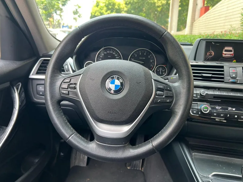 BMW 3 Series 2017 320Li Fashionable exterior photo 7