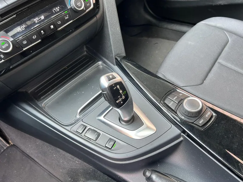BMW 3 Series 2017 320Li Fashionable exterior photo 8
