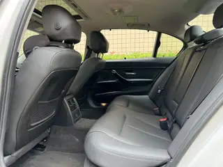 BMW 3 Series 2017 320Li Fashionable interior photo 12