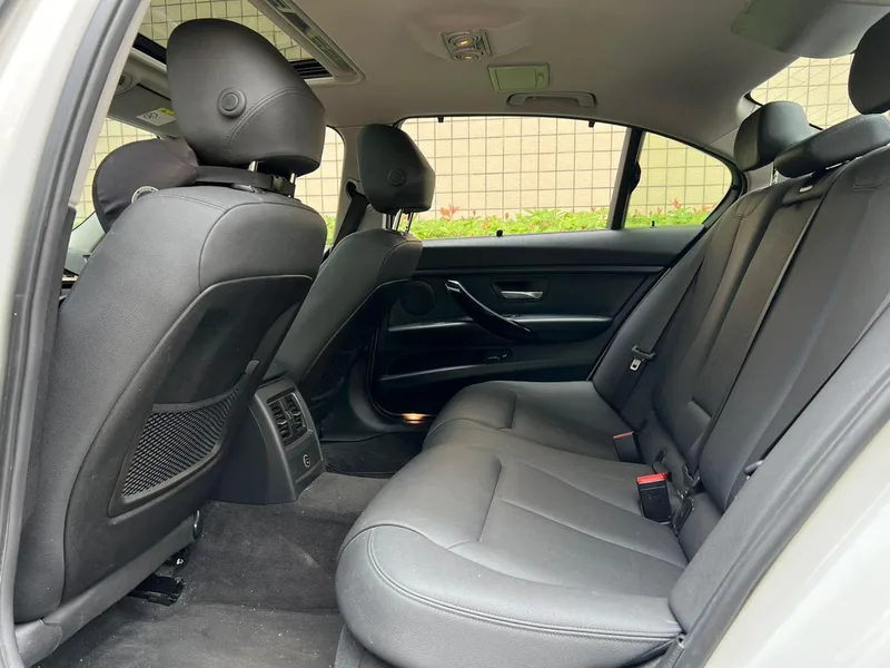 BMW 3 Series 2017 320Li Fashionable interior photo 12