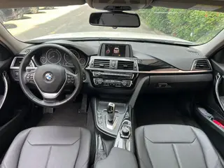 BMW 3 Series 2017 320Li Fashionable interior photo 16
