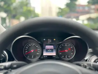 Mercedes-Benz C-Class 2018 C 200 L Sports version interior photo 11