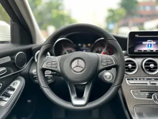 Mercedes-Benz C-Class 2018 C 200 L Sports version interior photo 13