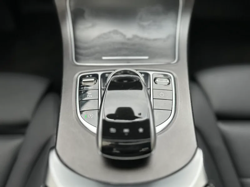Mercedes-Benz C-Class 2018 C 200 L Sports version interior photo 17