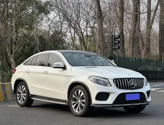Mercedes-Benz GLE Coupe 2017 GLE 400 4MATIC coupe SUV exterior photo 3