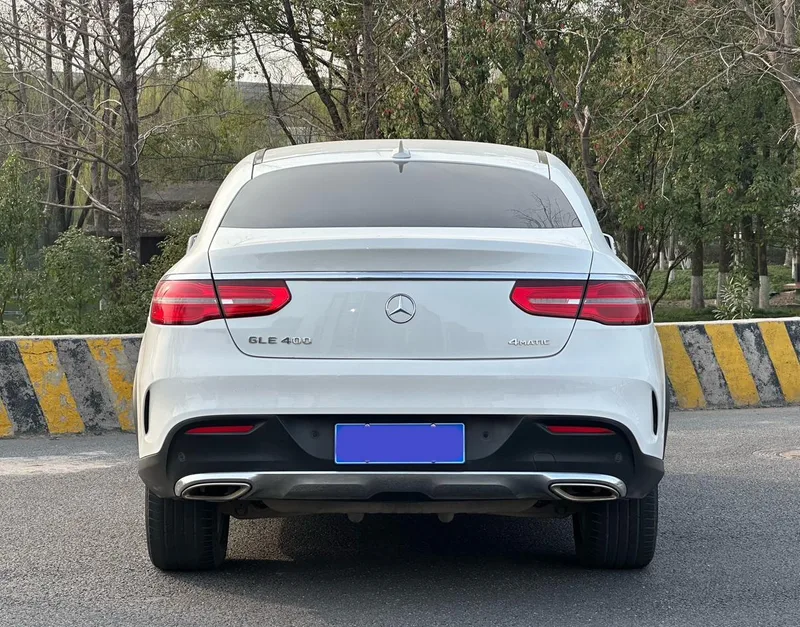 Mercedes-Benz GLE Coupe 2017 GLE 400 4MATIC coupe SUV exterior photo 6
