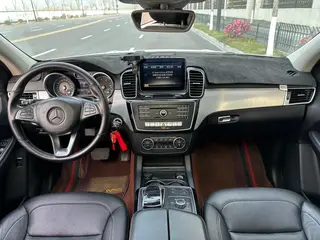 Mercedes-Benz GLE Coupe 2017 GLE 400 4MATIC coupe SUV interior photo 14