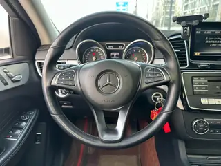 Mercedes-Benz GLE Coupe 2017 GLE 400 4MATIC coupe SUV interior photo 16