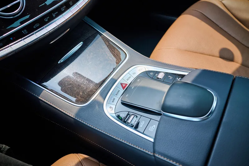 Mercedes-Benz S-Class 2019 S 450 L 4MATIC interior photo 19