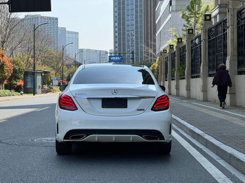 Mercedes-Benz C-Class 2017 C 200 L Version sportive extérieur photo 4