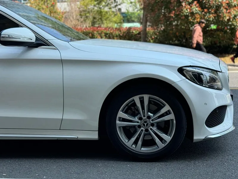 Mercedes-Benz C-Class 2017 C 200 L Version sportive extérieur photo 6