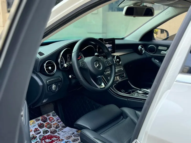 Mercedes-Benz C-Class 2017 C 200 L Version sportive intérieur photo 11