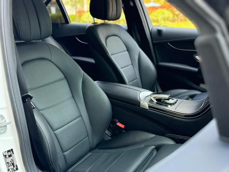 Mercedes-Benz C-Class 2017 C 200 L Version sportive intérieur photo 19